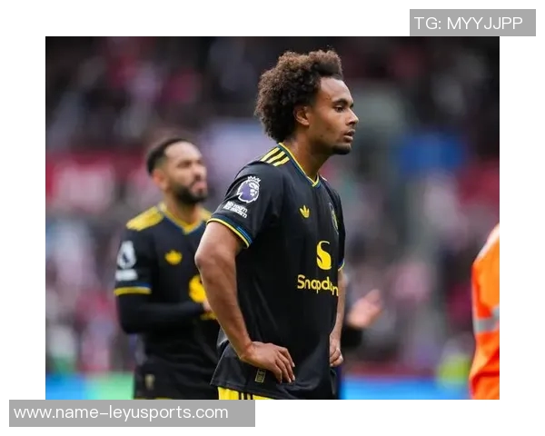 罗马俱乐部积极洽谈引进拉斯帕多里与齐尔克泽尚未达成最终协议