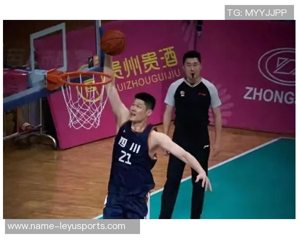 胡金秋高效表现13投10中斩获22分4篮板1抢断展现出色状态